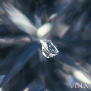 Knot Inclusion in Diamond
