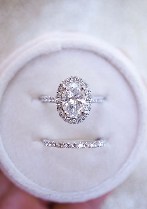 vintage-oval-cut-engagement-ring-pinterest